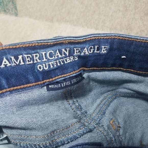 American Eagle High Rise Jean Shorts 4 - Picture 3 of 5